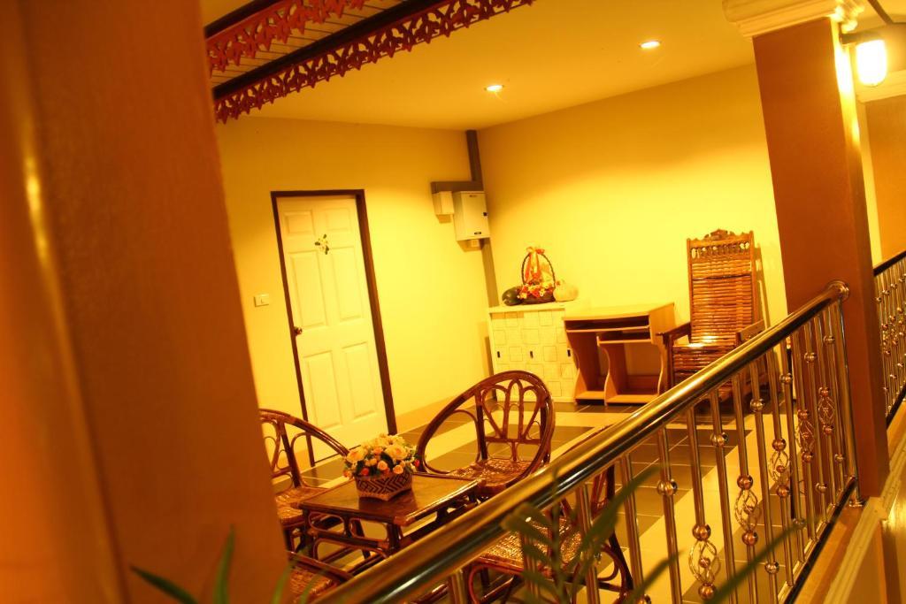 Nan Thara Place Esterno foto